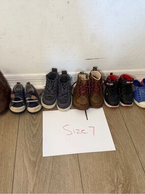 Variety of boys shoes - Size 7